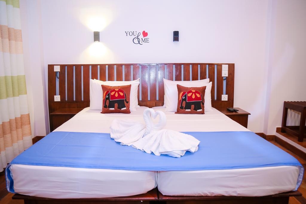Cozy Sea View Inn Хиккадува Экстерьер фото