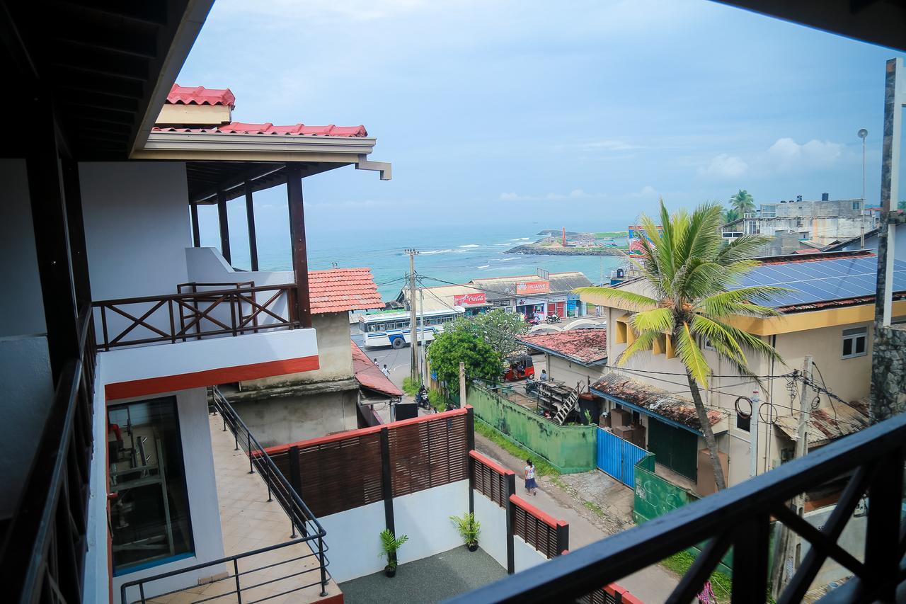 Cozy Sea View Inn Хиккадува Экстерьер фото